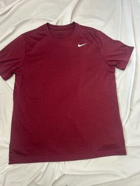Men’s Nike Dri Fit Logo Tee Burgundy Size Large